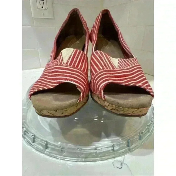 Women's Toms Heels Slip-on Wedges Peep Toe Canvas Red/White Stripes Size 6 - Picture 3 of 15